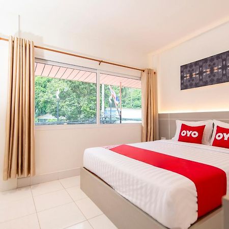 Oyo 328 Onion House Hotel Pantai Kata Luaran gambar